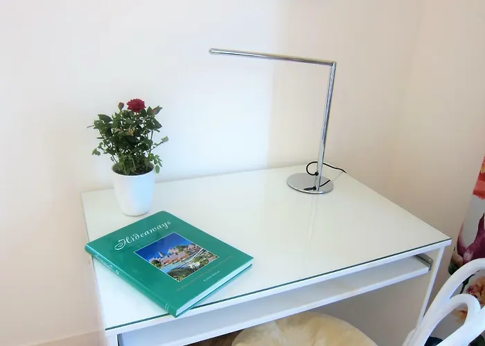 Ambiente Apartment *