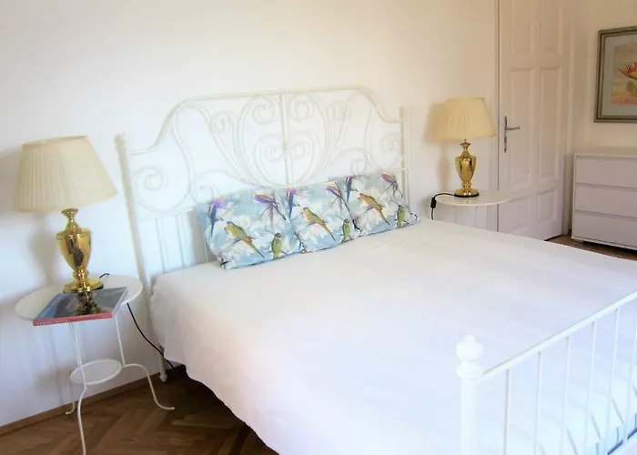 Ambiente Apartment *