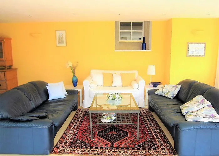 Ambiente Apartment *